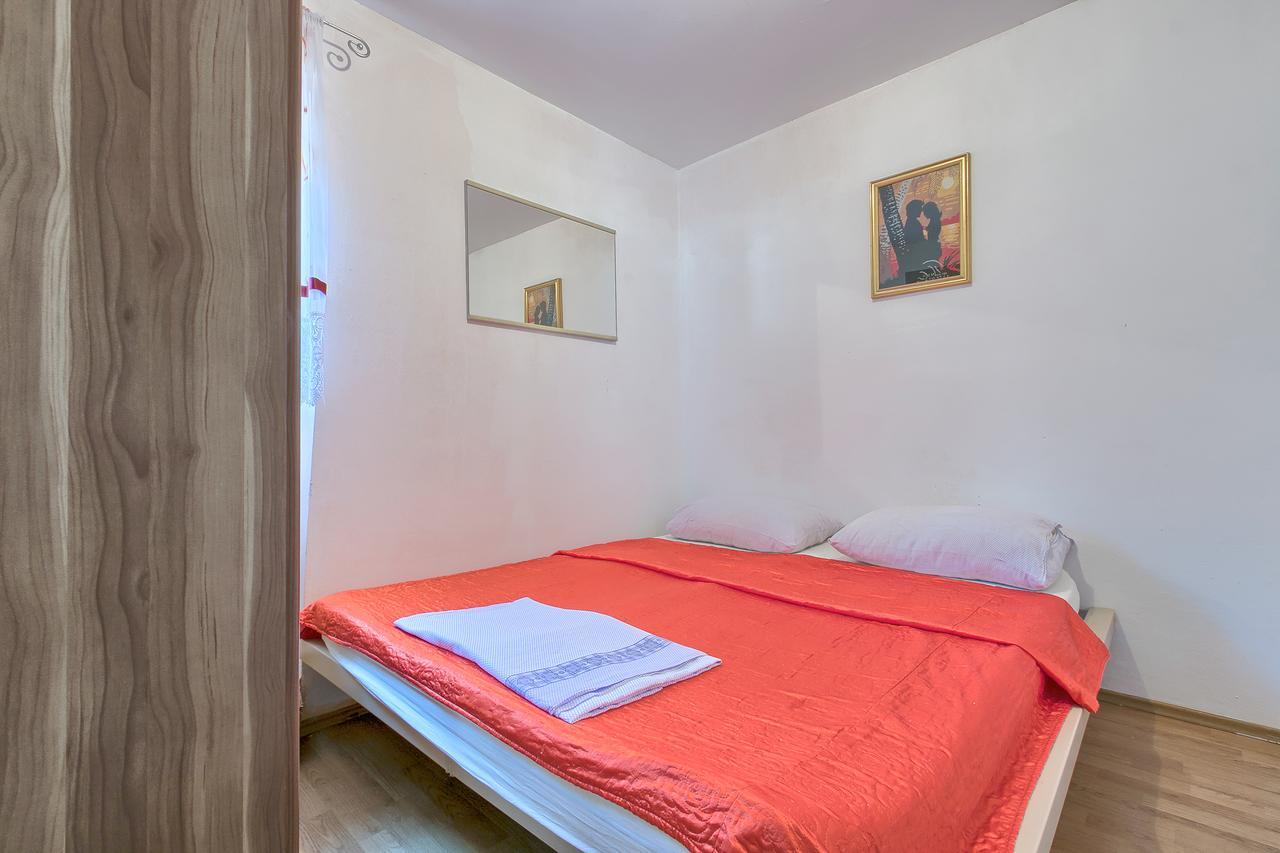 Hostel 普拉 外观 照片